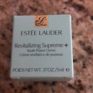 Estée Lauder Revitalizing Supreme +